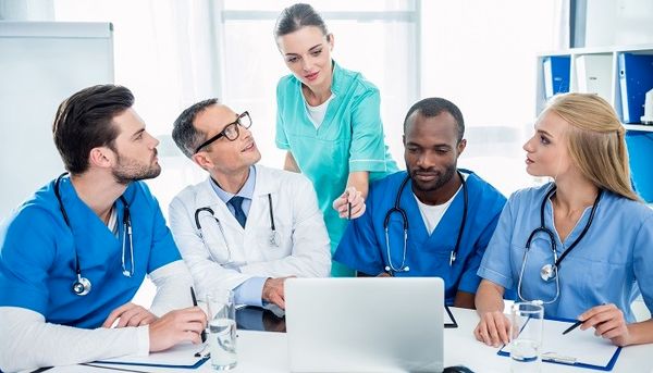 تأثیر شخصیت شما بر انتخاب تخصص پزشکی